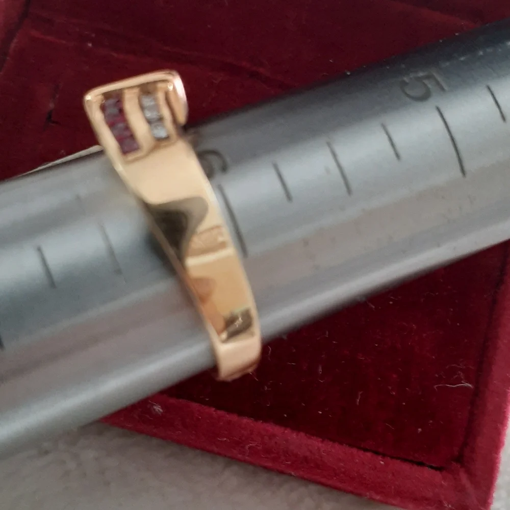 14K YELLOW GOLD RUBY N DIAMOND RING